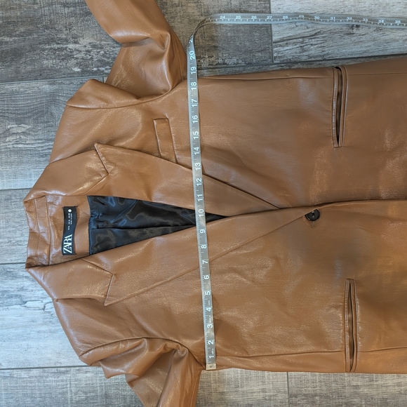 Zara Women's Oversized Tan Faux Leather Blazer Size Small - Picture 9 of 11